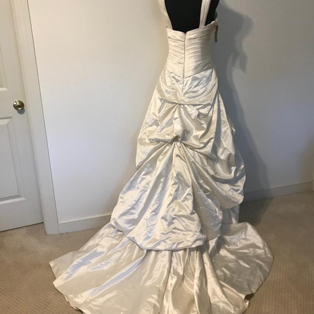 BRIDAL - Picture 3 of 7